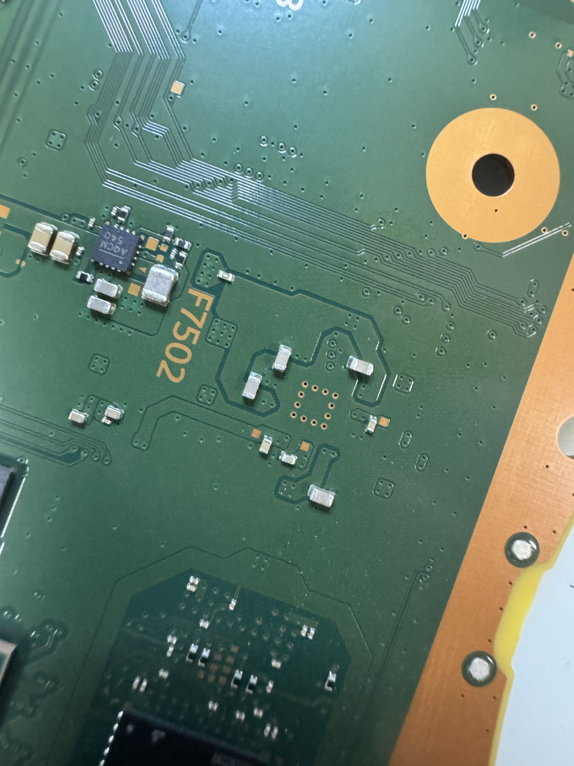 PlayStation5の起動回路周辺を写した基板写真