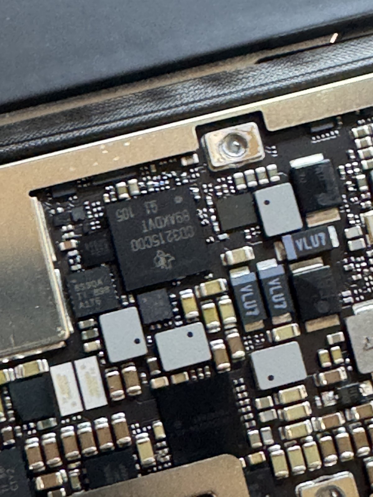 iPad Pro 12.9inch 第3世代 処置前の基板全体